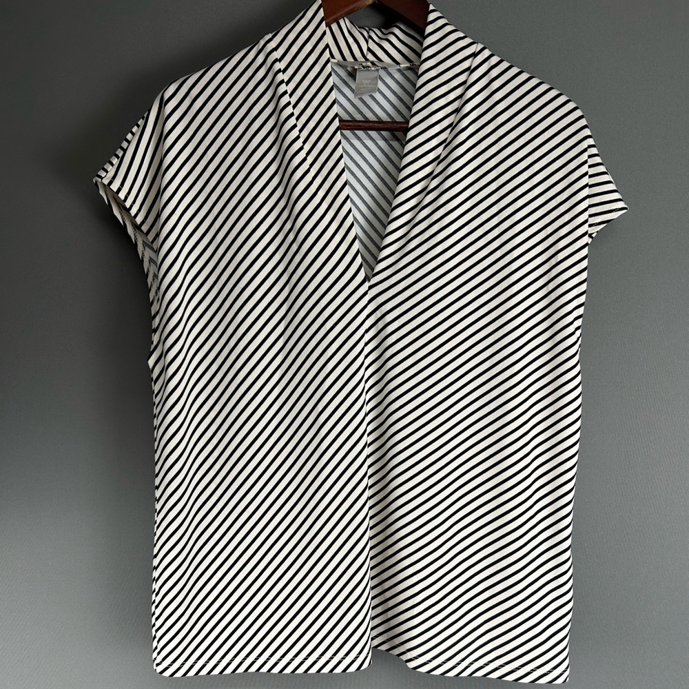 H&M Black and White striped top. Size M